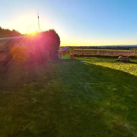 Mit Panoramablick In Sosberg-hunsrueck Nyaraló